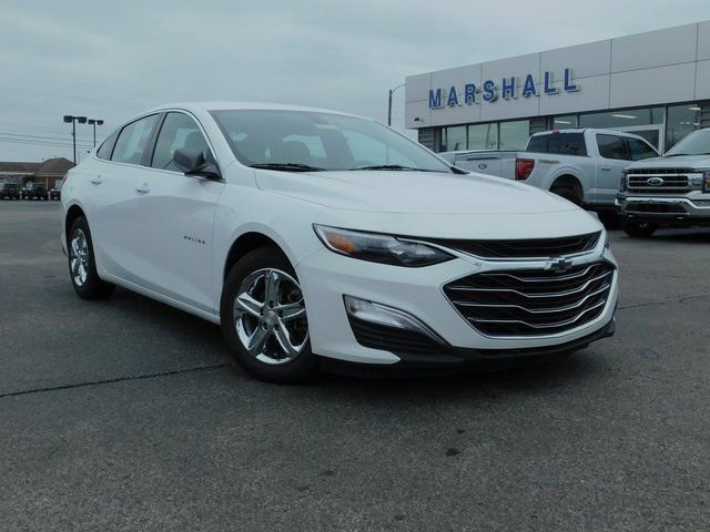 Used 2022 Chevrolet Malibu LS image 2
