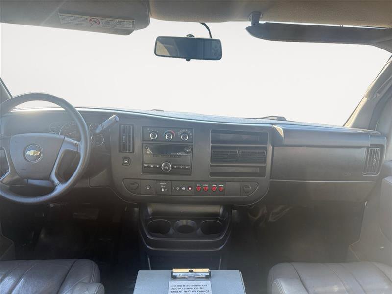 Used 2014 Chevrolet Express 2500 image 10