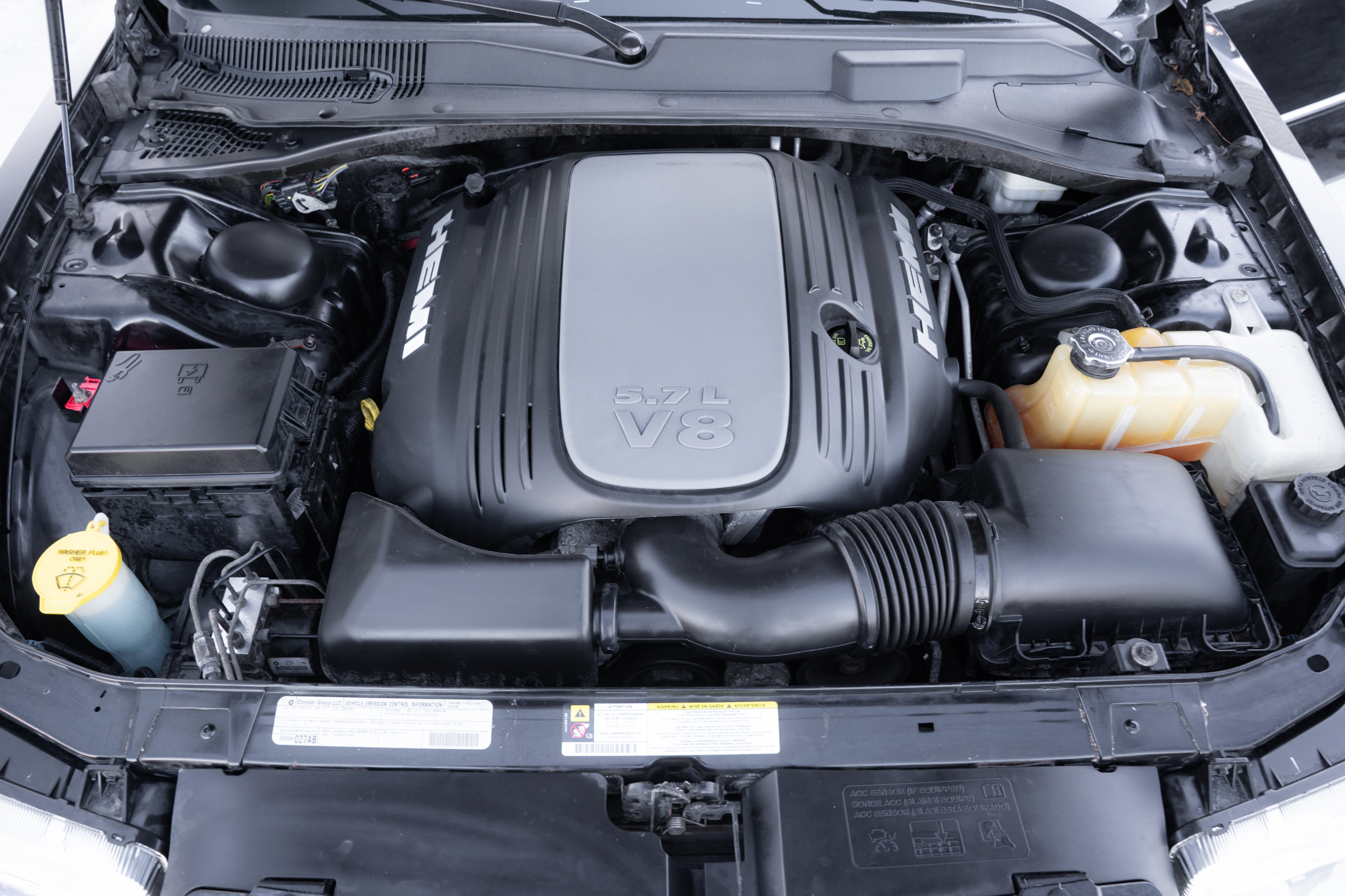 Used 2010 Chrysler 300 C image 27