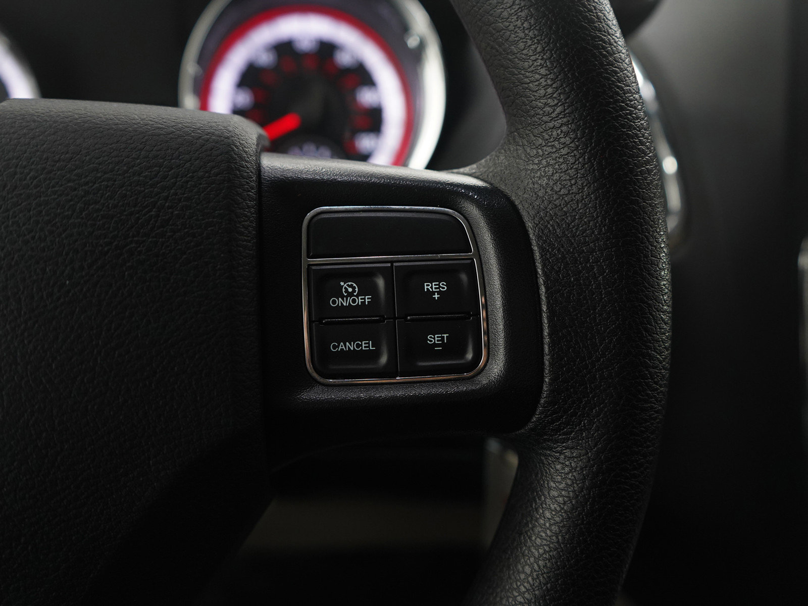 Used 2018 Dodge Grand Caravan SE image 23