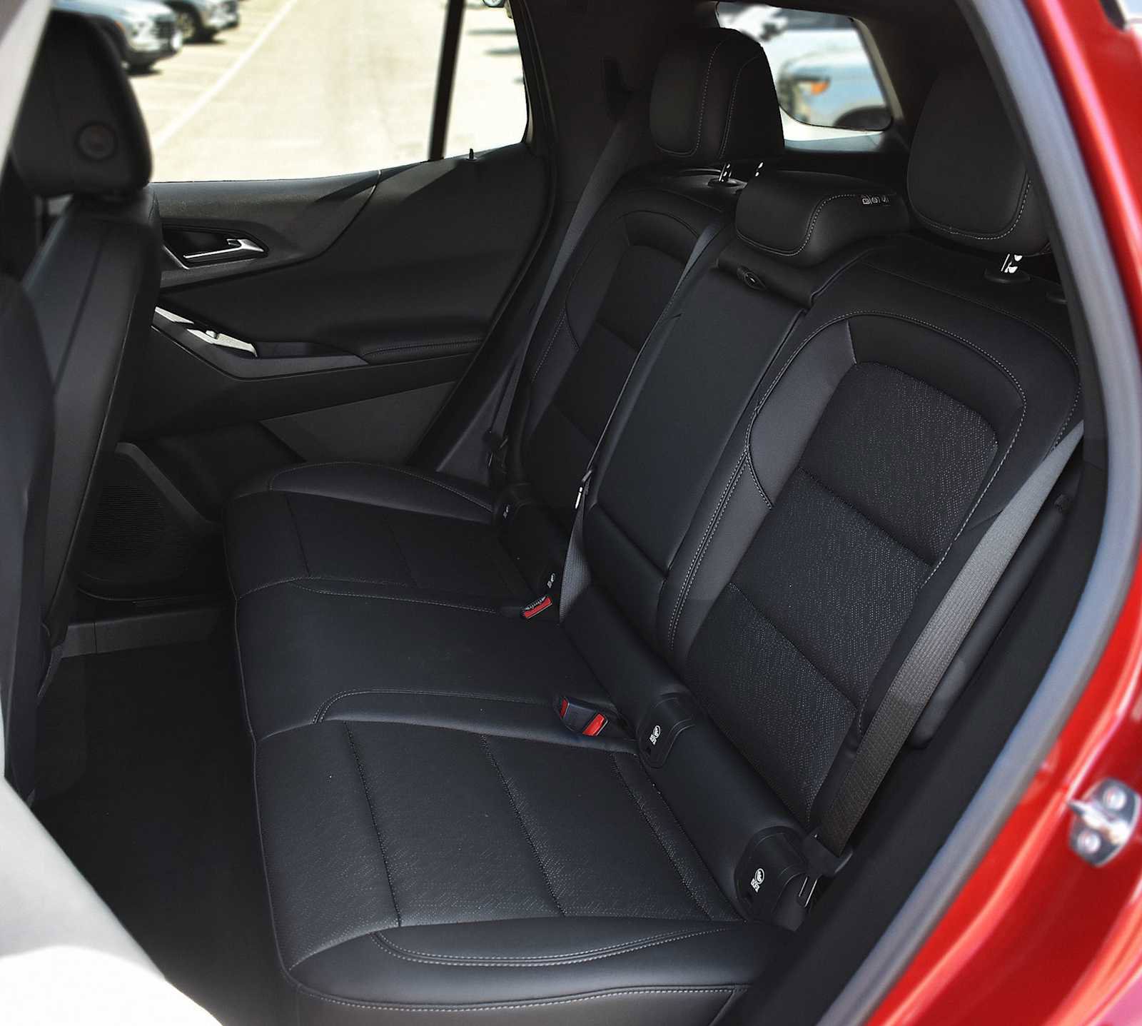 Used 2026 Chevrolet Equinox LT w/ Convenience Package II image 11