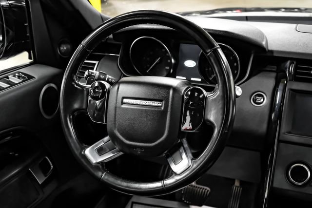 Used 2019 Land Rover Discovery SE image 23