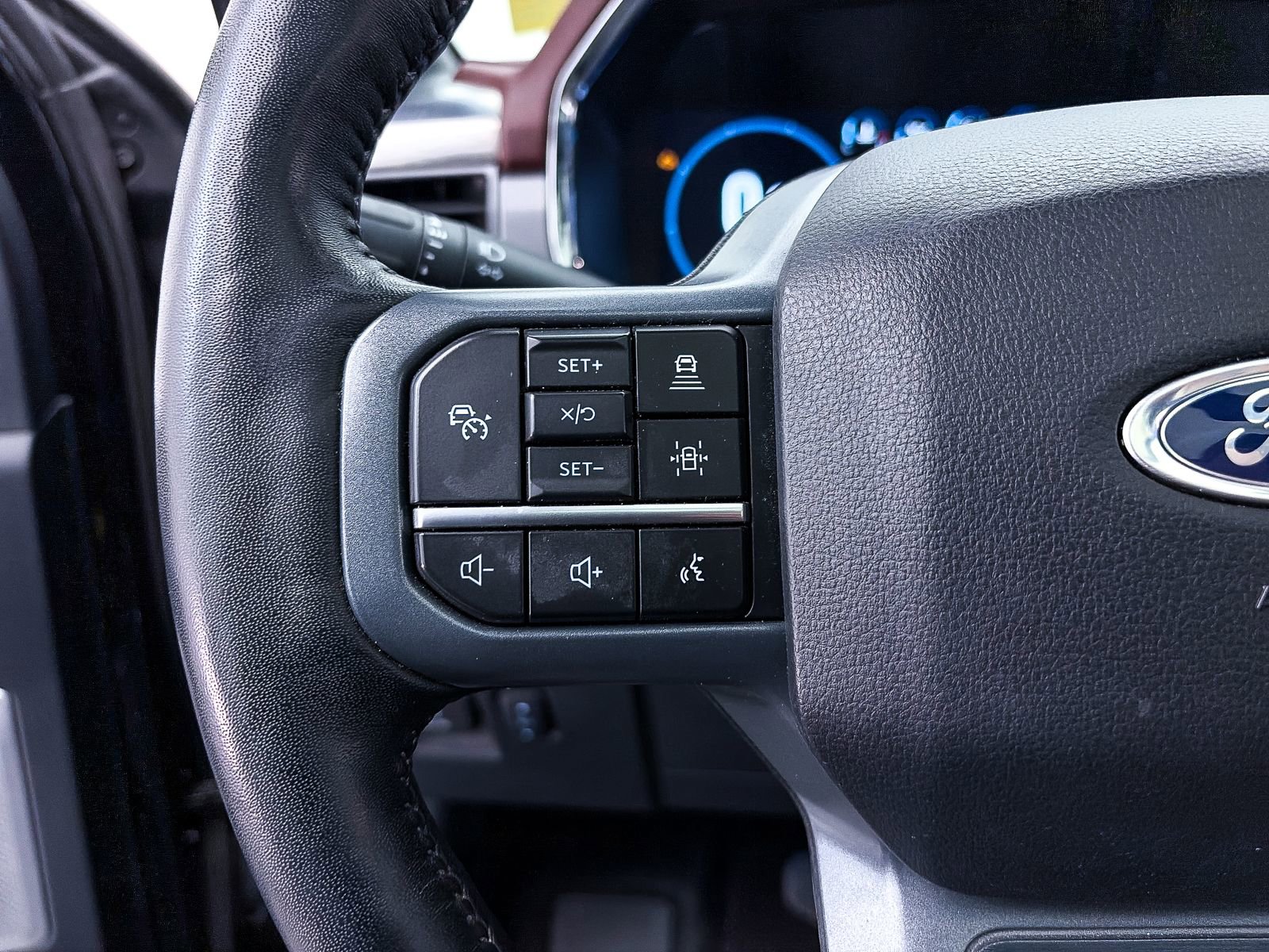 Used 2023 Ford F150 Lariat w/ Equipment Group 502A High AWD/4WD image 35