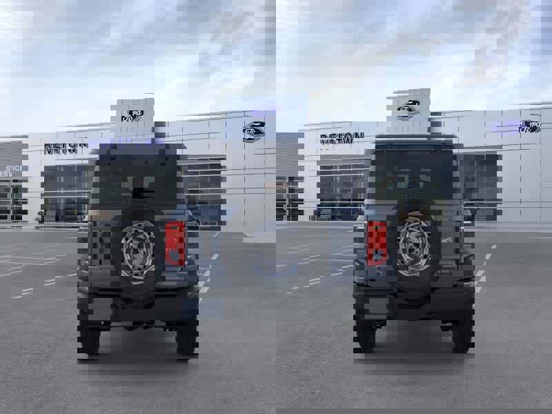 New 2025 Ford Bronco 4-Door image 5