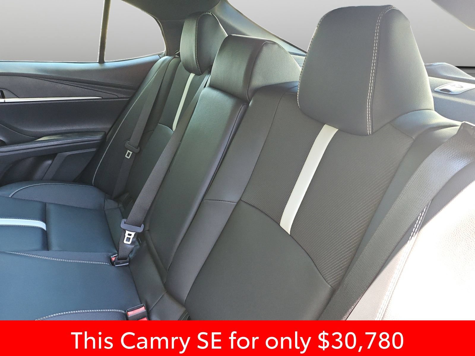 Used 2025 Toyota Camry SE w/ Convenience Package FWD image 42