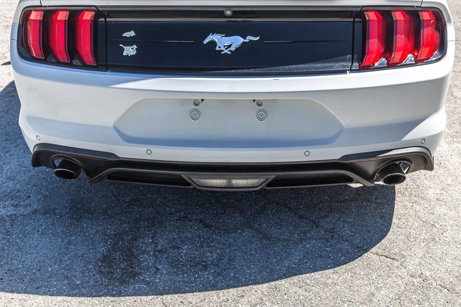 Used 2018 Ford Mustang Premium RWD image 34