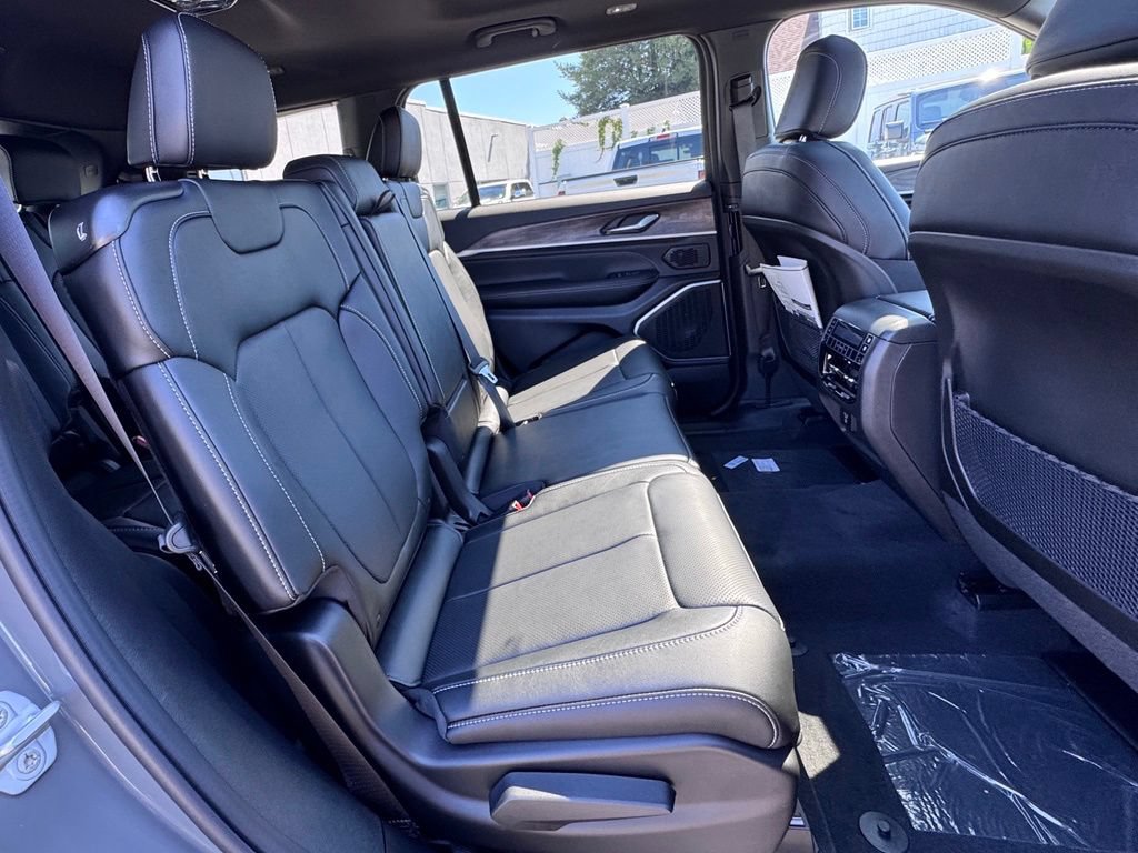 New 2027 Jeep Grand Cherokee L Limited AWD/4WD image 22