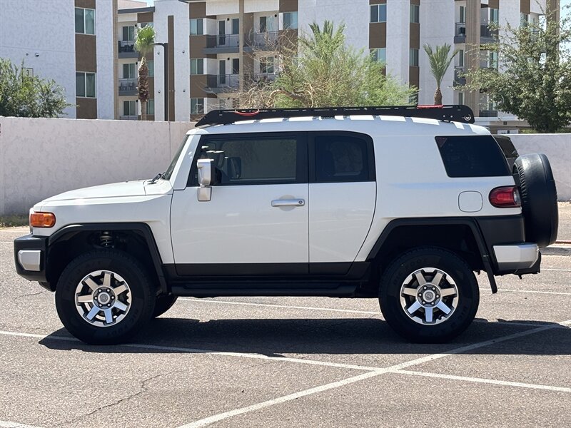 Used 2014 Toyota FJ Cruiser 4WD w/ Upgrade Package image 13