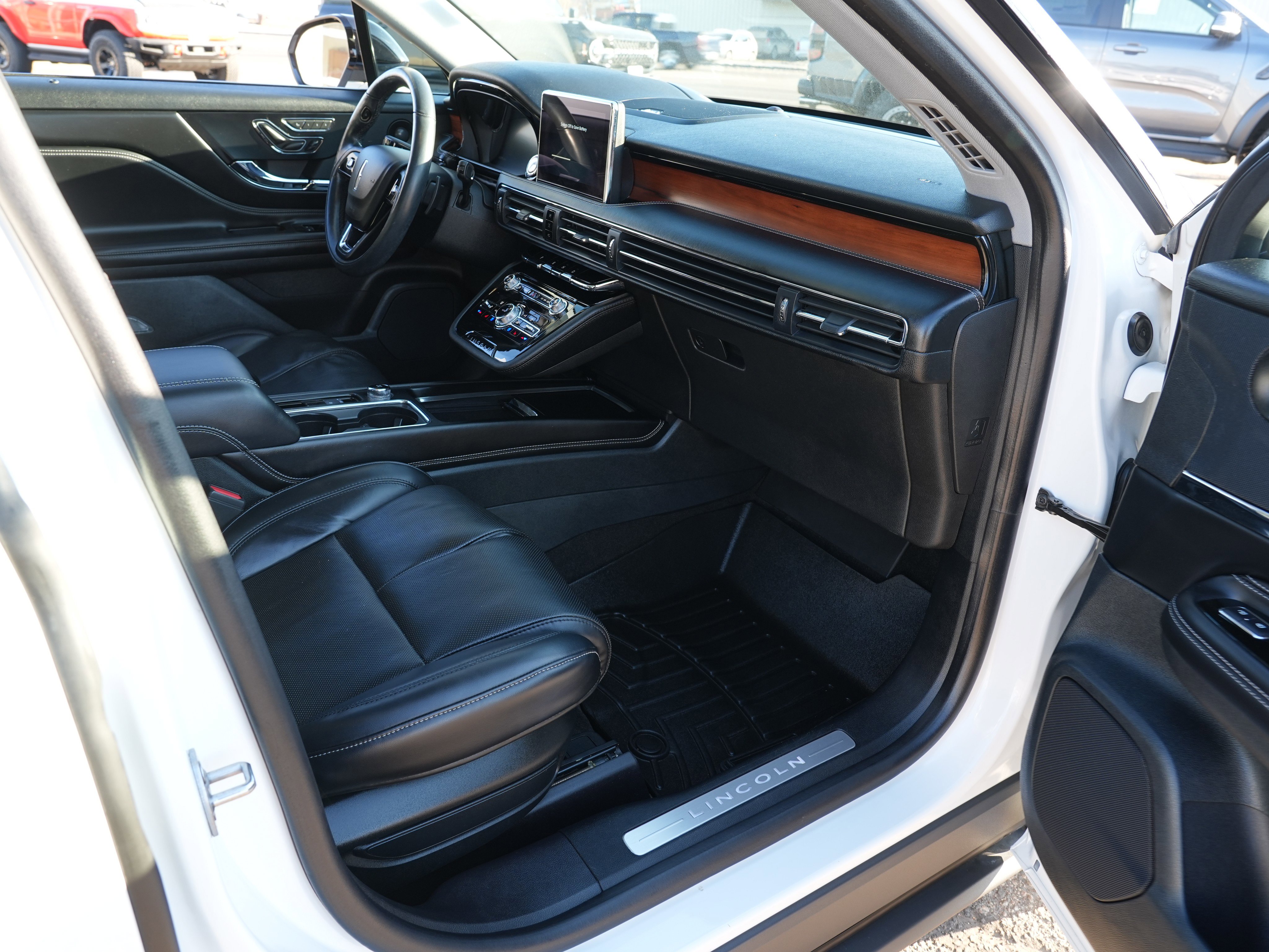 Used 2020 Lincoln Corsair Reserve w/ Equipment Group 202A image 33