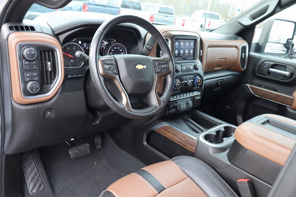 Used 2021 Chevrolet Silverado 3500 High Country w/ Z71 Off-Road Package image 4
