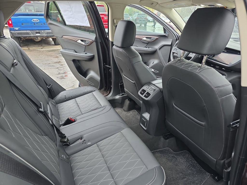 Used 2023 Buick Envision Avenir AWD/4WD image 11