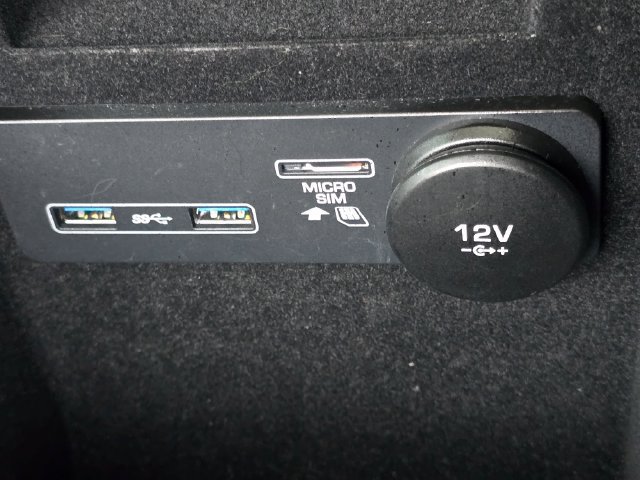 Used 2020 Jaguar XE S AWD/4WD image 12