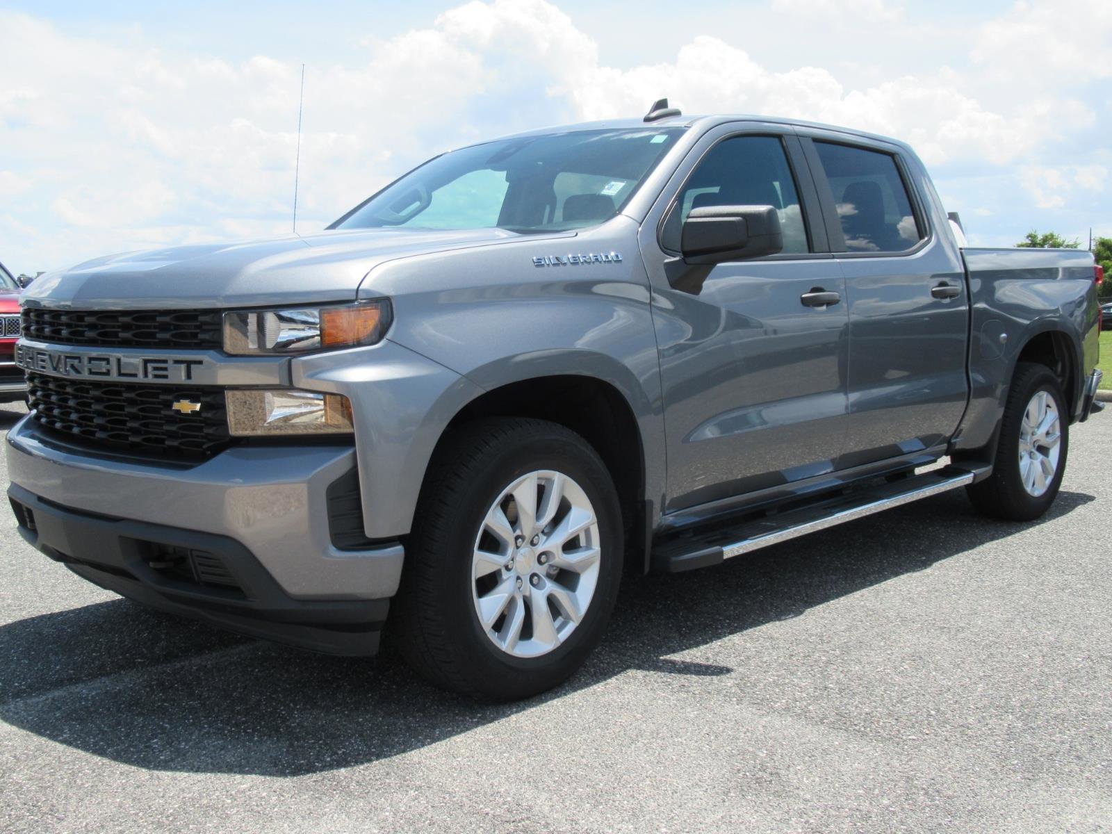 Used 2022 Chevrolet Silverado 1500 Custom w/ Safety Confidence Package RWD image 3