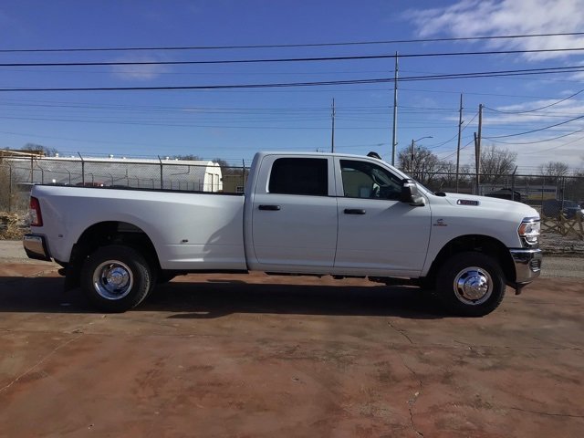 New 2024 RAM 3500 Tradesman w/ Chrome Appearance Group image 3