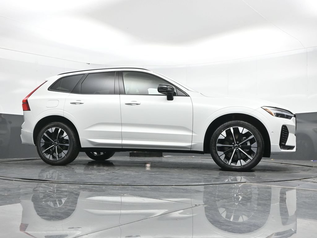 New 2026 Volvo XC60 B5 Plus w/ Climate Package AWD/4WD image 41