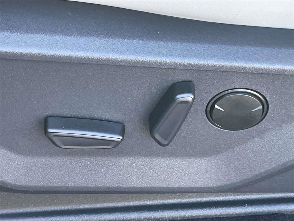 New 2026 Ford Expedition Active image 14