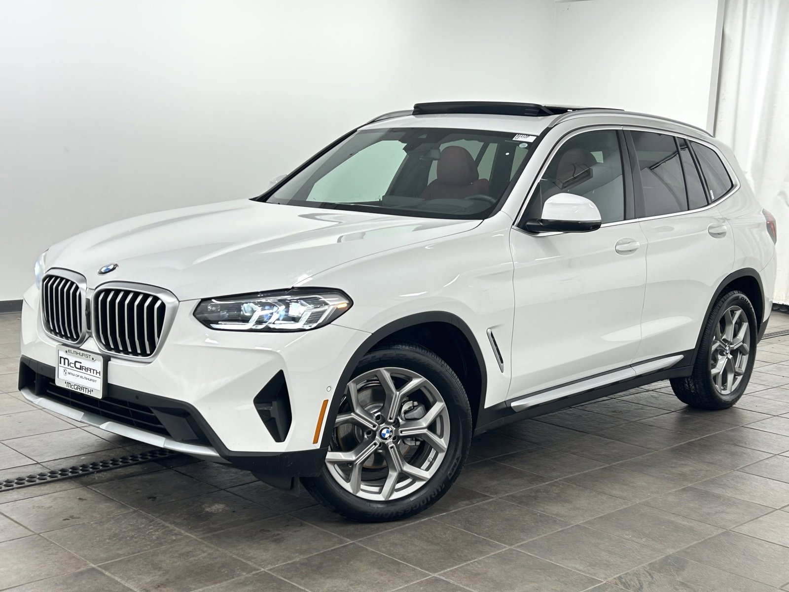 Used 2024 BMW X3 xDrive30i w/ Premium Package image 1