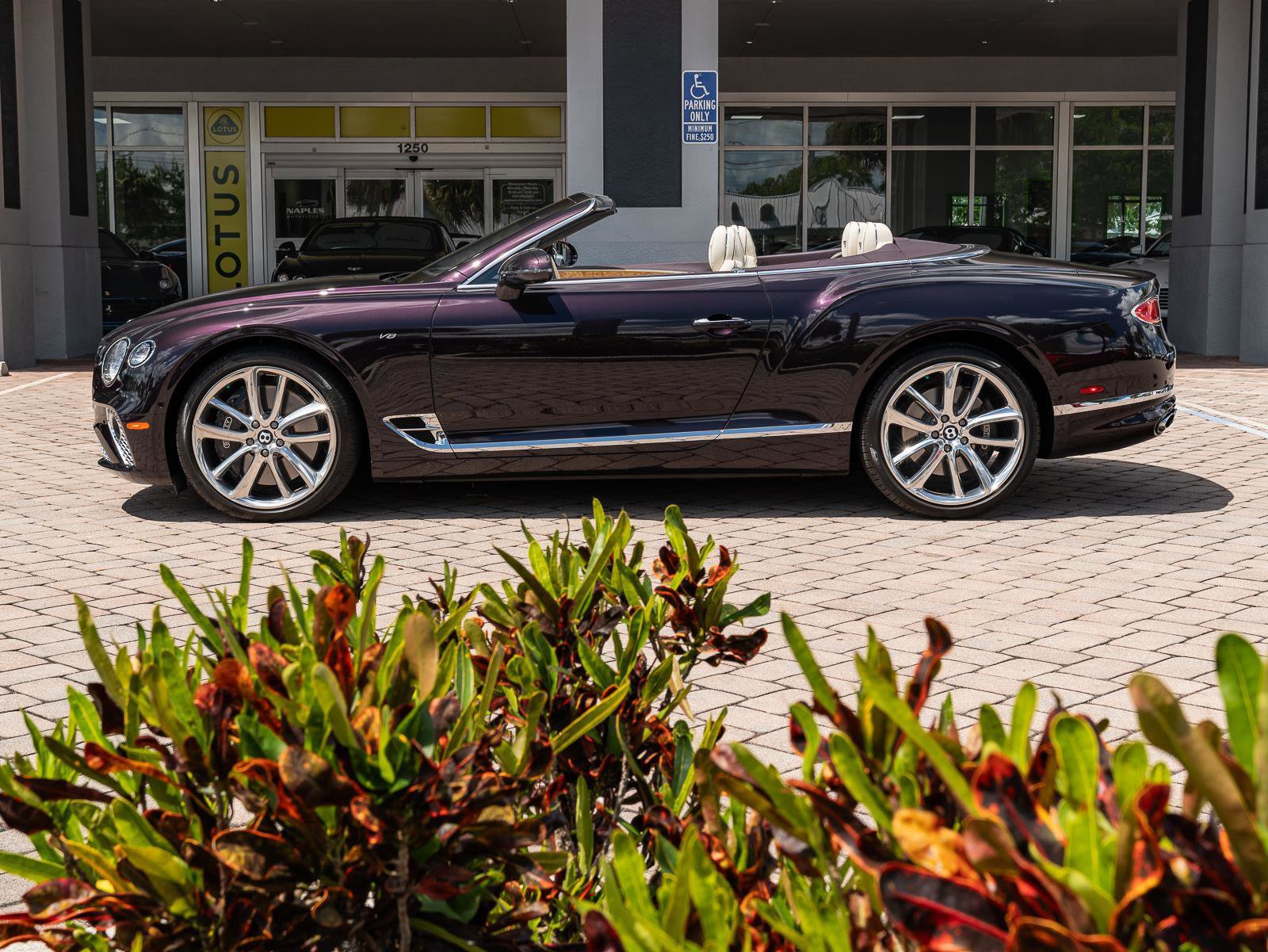 Used 2022 Bentley Continental GT Mulliner AWD/4WD image 35