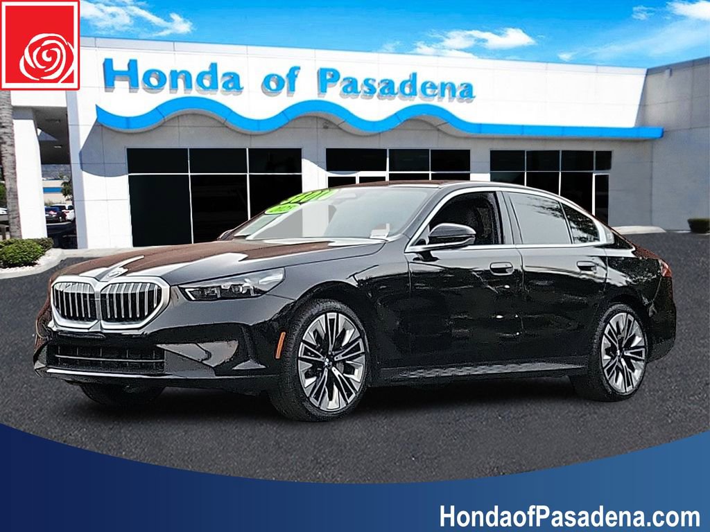 Used 2025 BMW 530i image 1