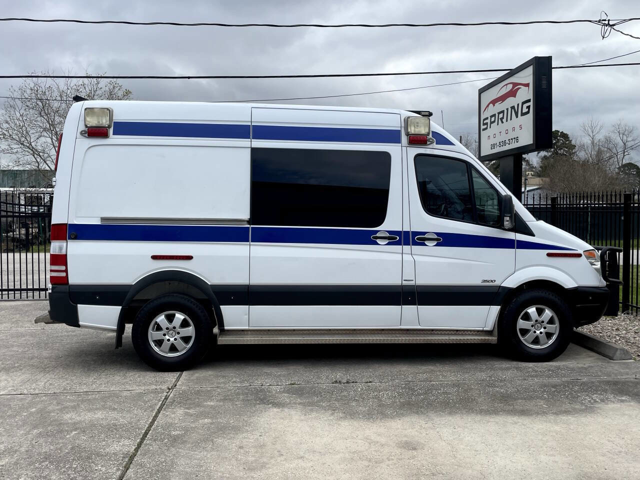 Used 2012 Mercedes-Benz Sprinter 2500 image 6