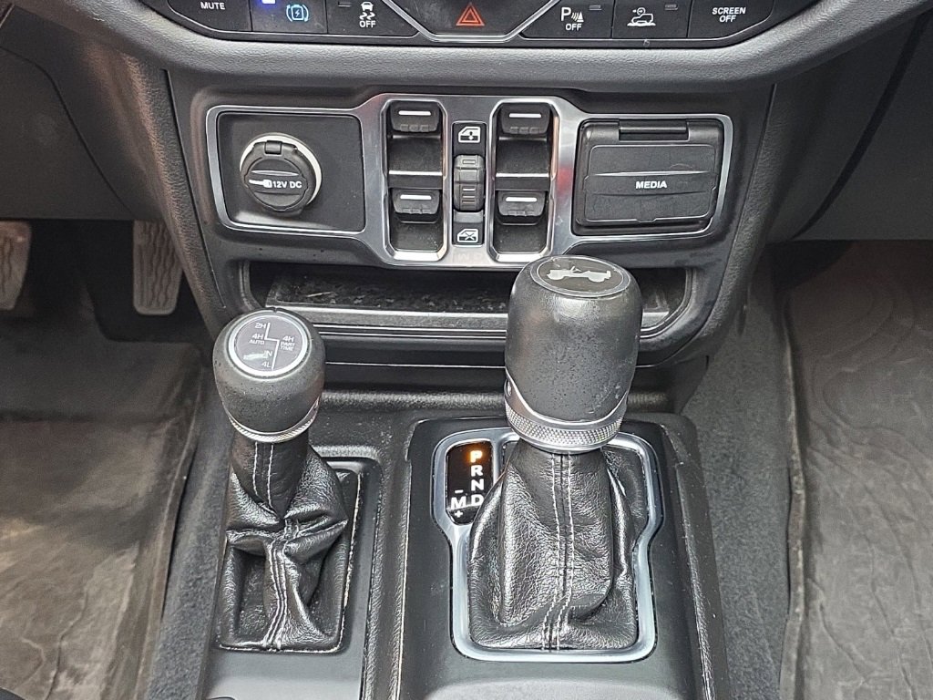 Used 2024 Jeep Wrangler High Altitude image 31