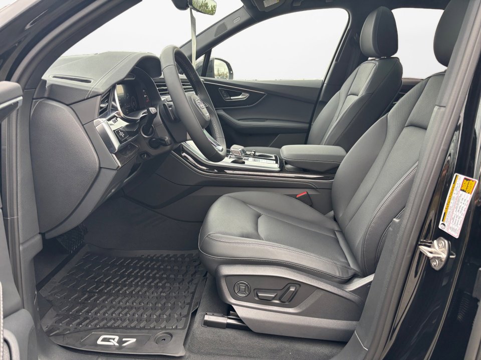 New 2026 Audi Q7 3.0T Premium Plus image 9