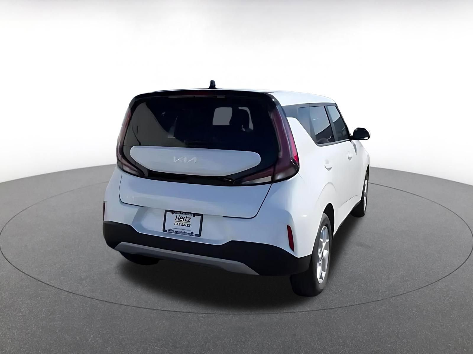 Used 2025 Kia Soul LX w/ LX Technology Package FWD image 12