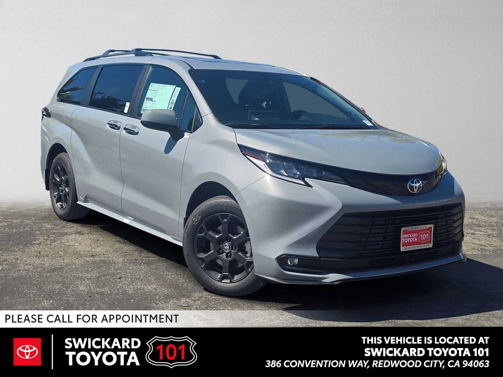 New 2026 Toyota Sienna XLE Woodland Edition
