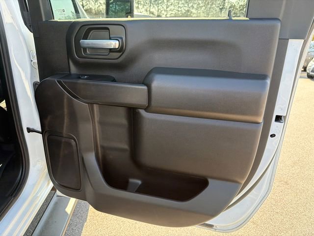 Used 2022 Chevrolet Silverado 2500 Custom w/ Custom Value Package image 16