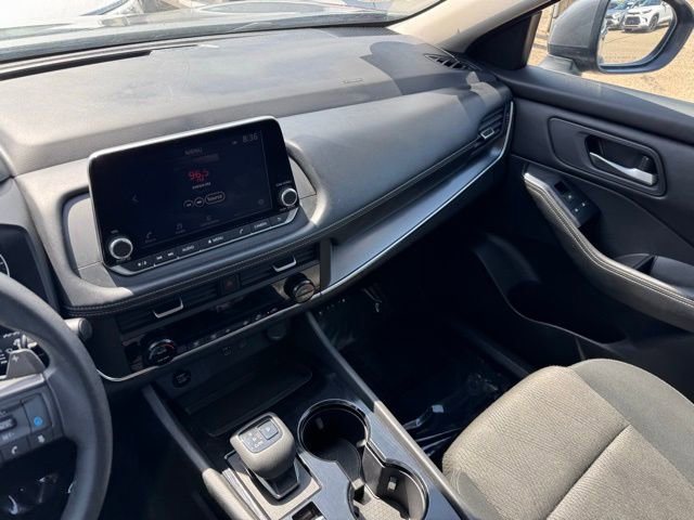 Used 2024 Nissan Rogue SV image 21