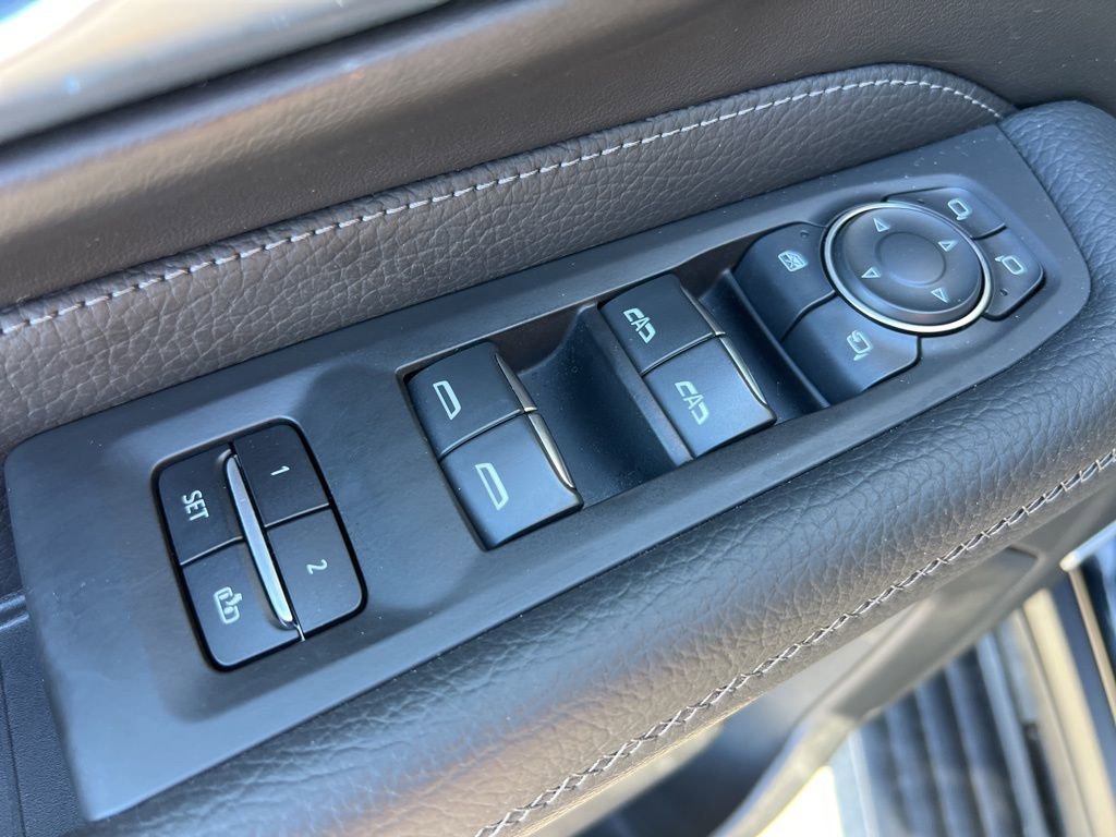 Used 2022 GMC Yukon Denali image 11