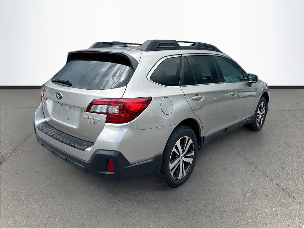 Used 2018 Subaru Outback 3.6R Limited AWD/4WD image 7
