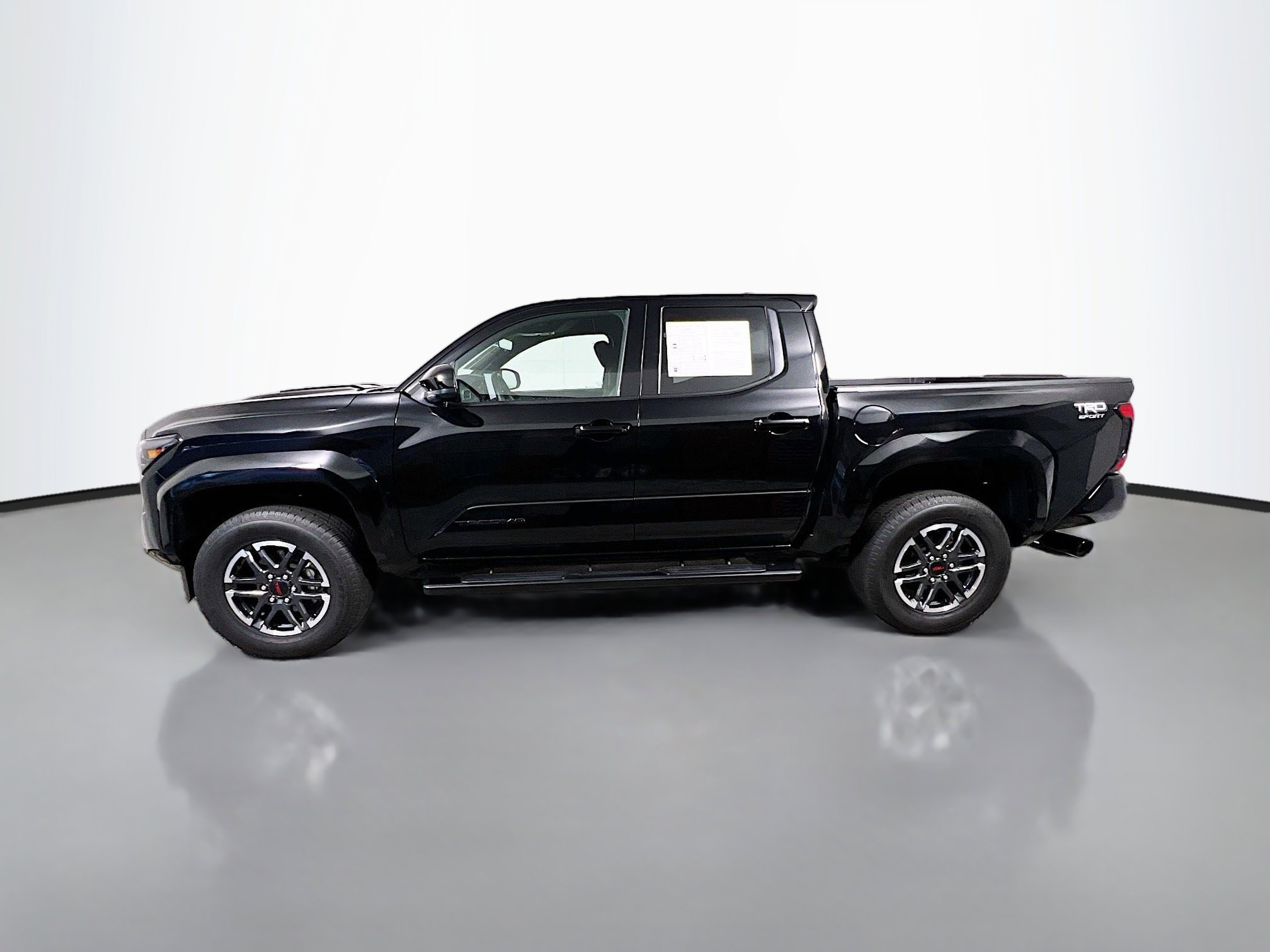 Used 2025 Toyota Tacoma TRD Sport RWD image 9