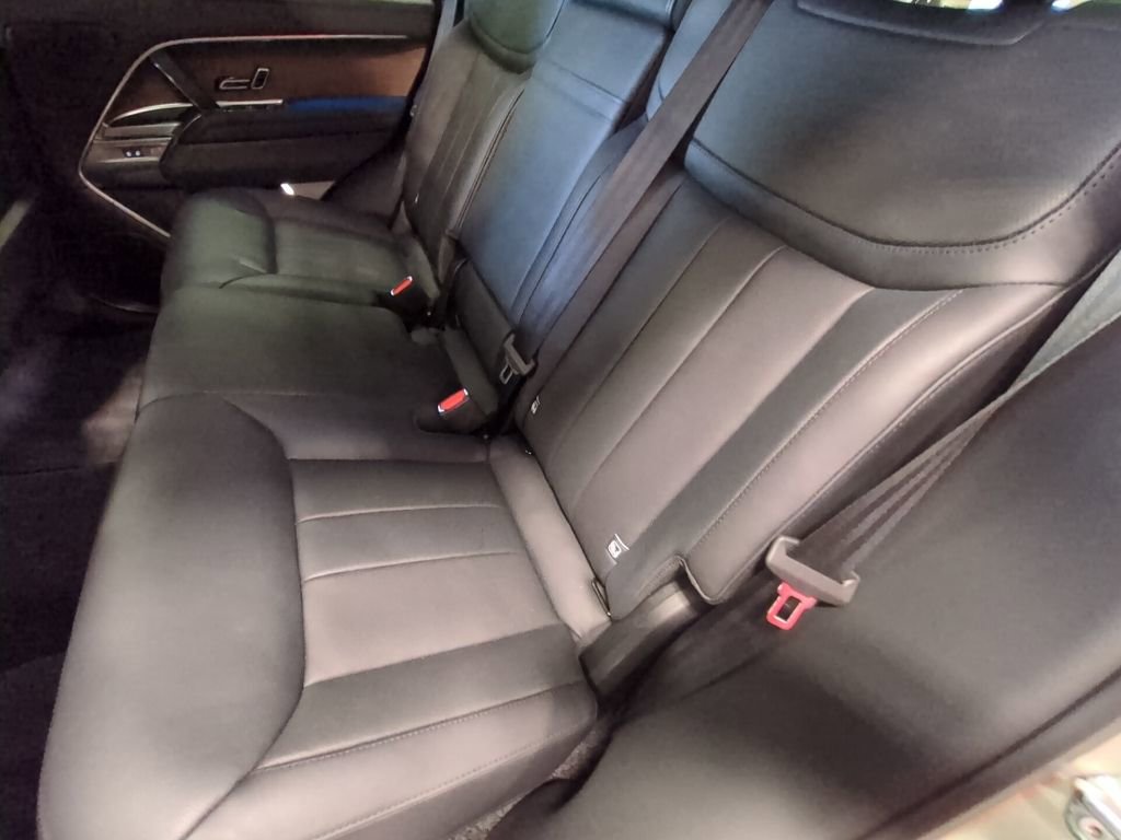 Used 2025 Land Rover Range Rover SE AWD/4WD image 18