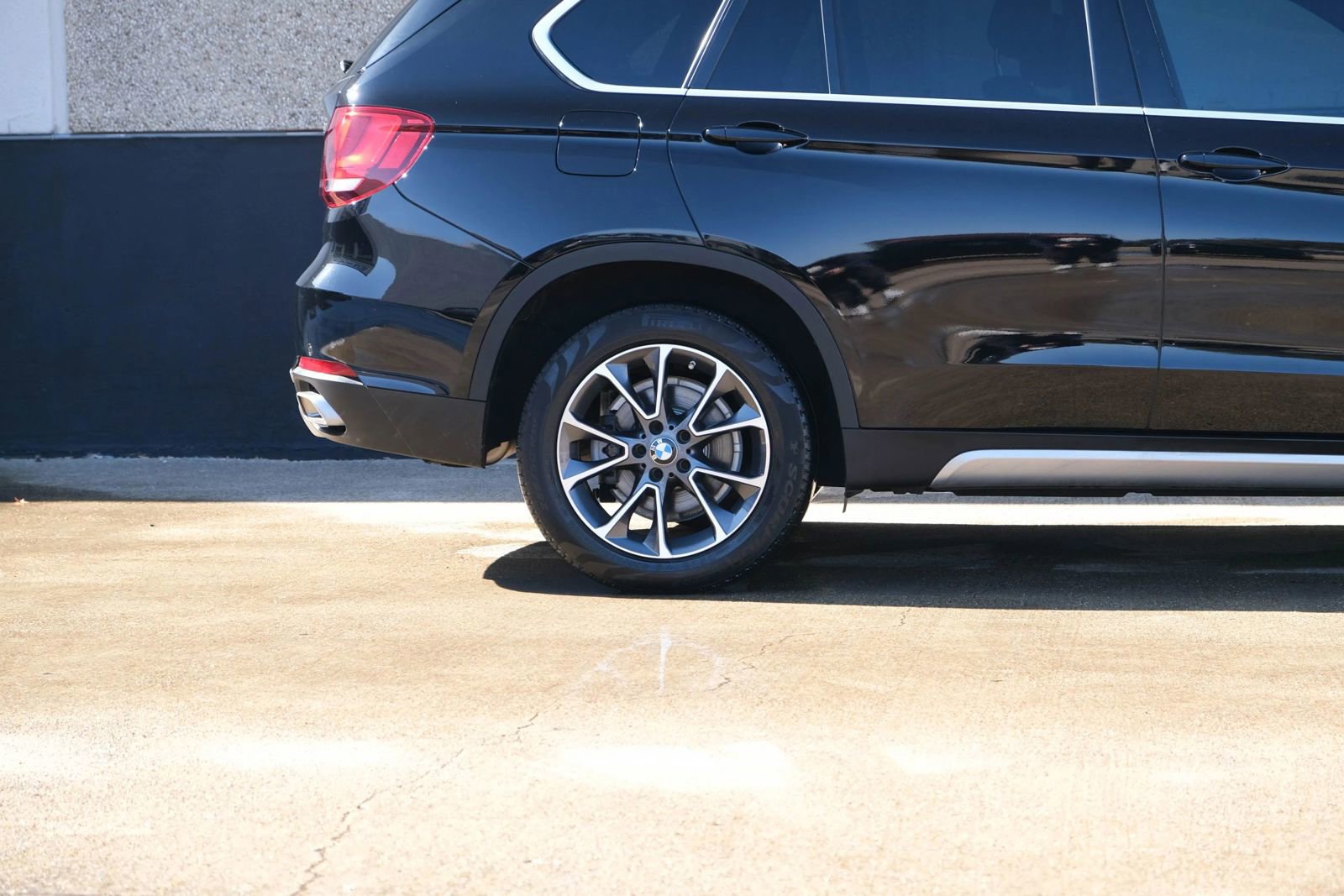 Used 2018 BMW X5 sDrive35i w/ Driving Assistance Package image 12