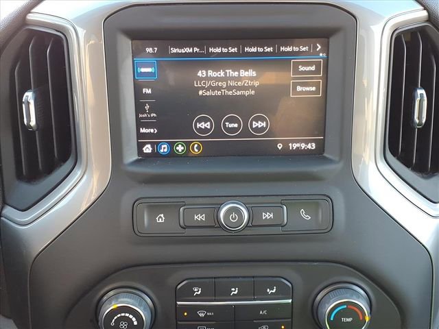 Used 2022 Chevrolet Silverado 1500 Custom w/ Safety Confidence Package image 21