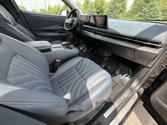 Used 2024 Nissan Ariya AWD image 22