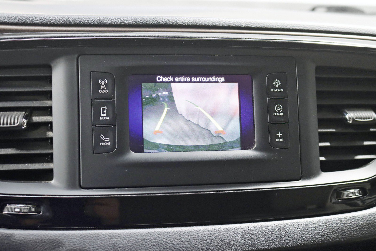 Used 2017 Chrysler Pacifica Touring image 17