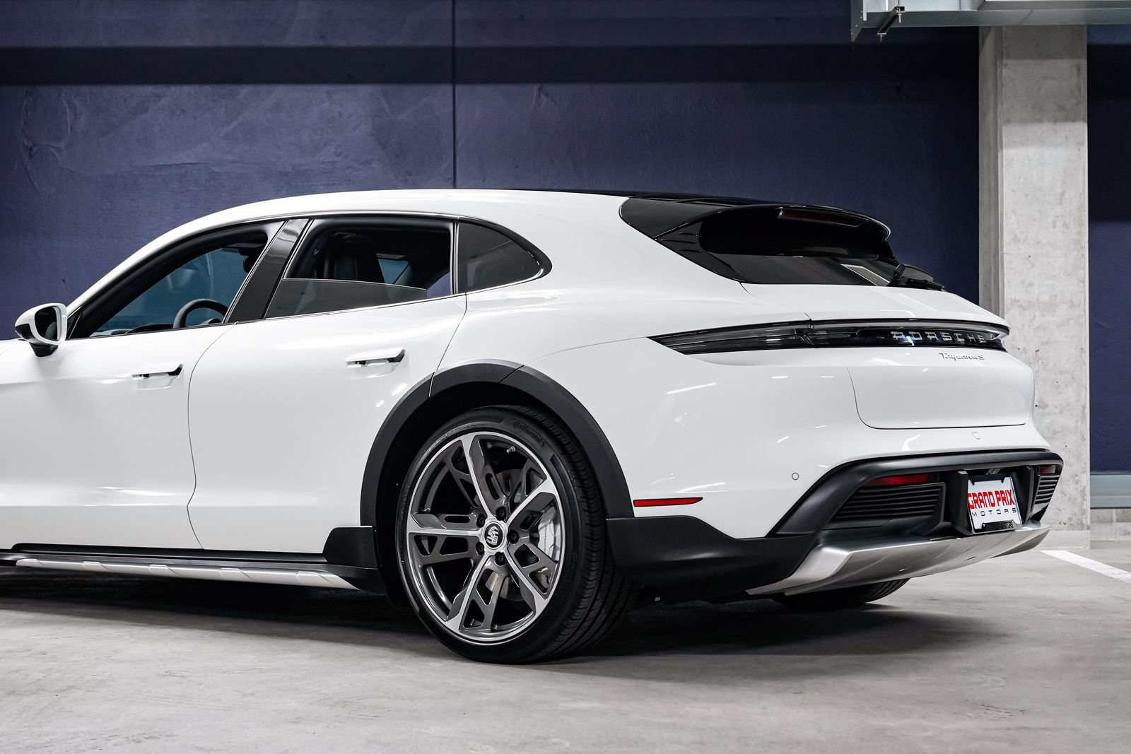 Used 2023 Porsche Taycan 4S AWD/4WD image 38