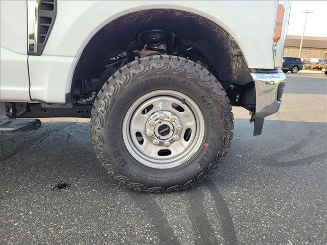 New 2025 Ford F250 XLT image 4