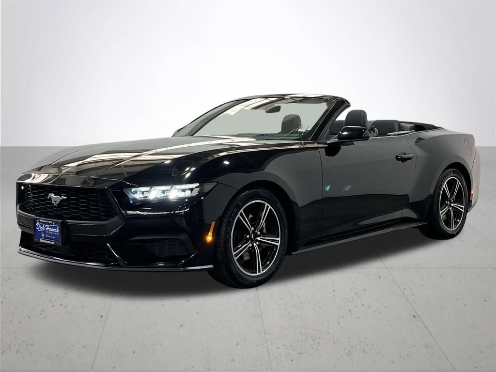 Used 2024 Ford Mustang Convertible RWD image 18