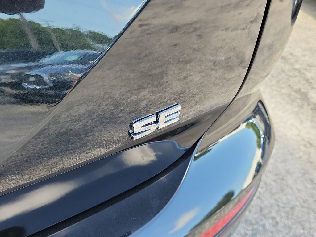 New 2025 Mitsubishi Outlander SE image 5