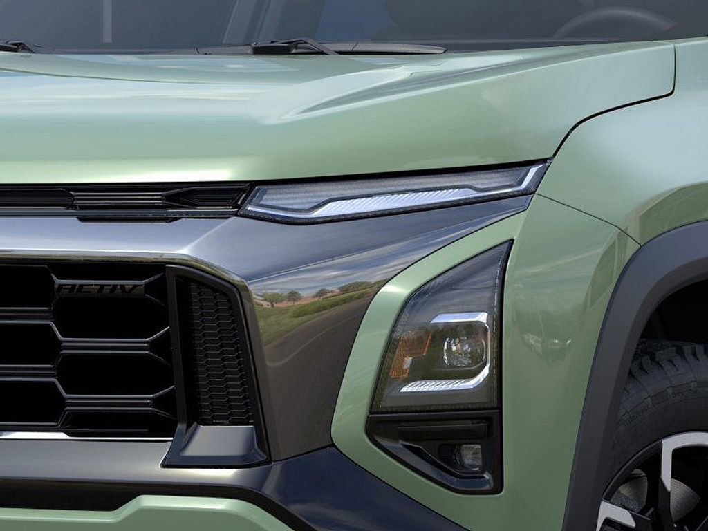 New 2025 Chevrolet Equinox ACTIV w/ Safety and Technology Package image 10