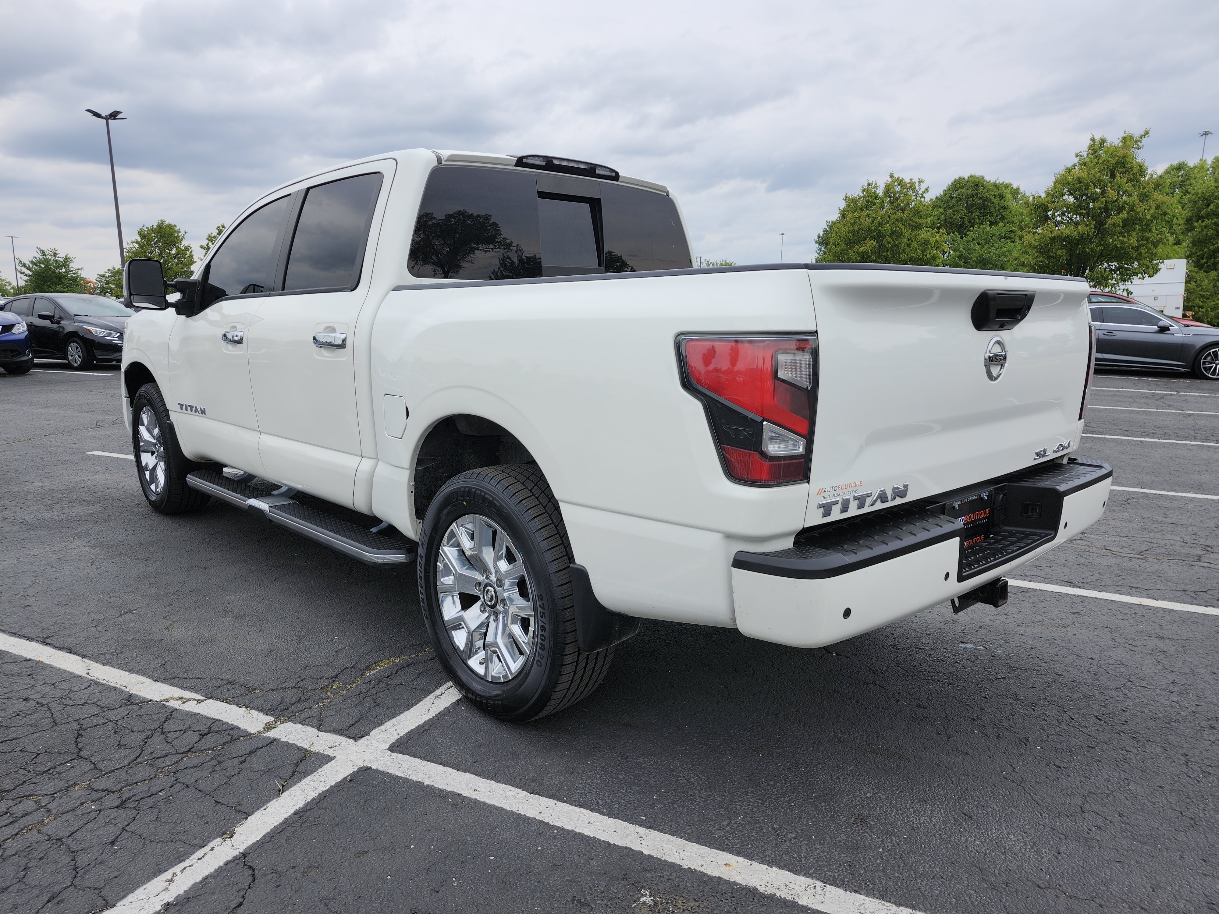 Used 2021 Nissan Titan SL w/ Moonroof Package AWD/4WD image 20