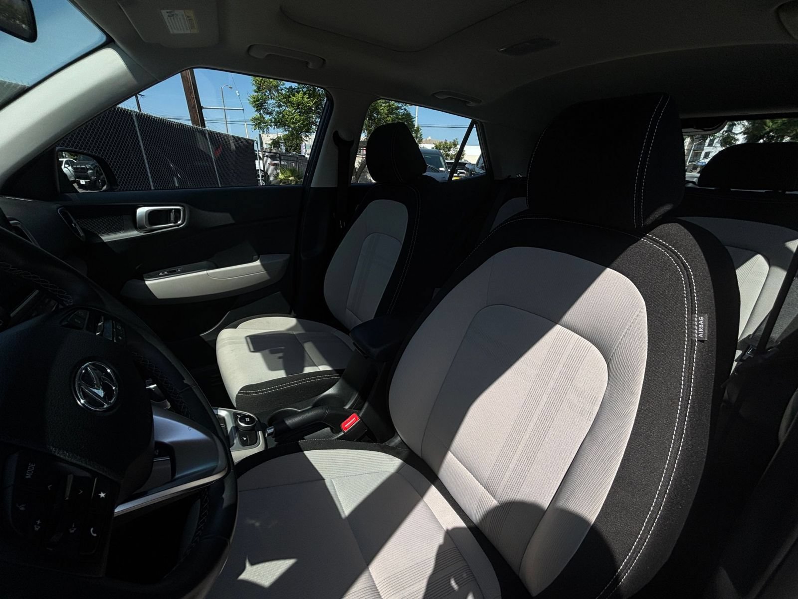 Used 2026 Hyundai Venue SEL FWD image 37