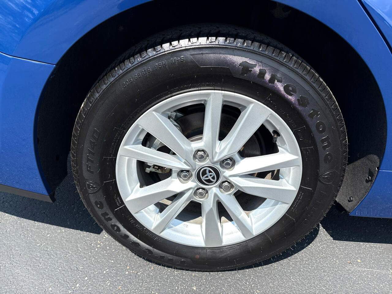 Used 2025 Toyota Camry LE image 13