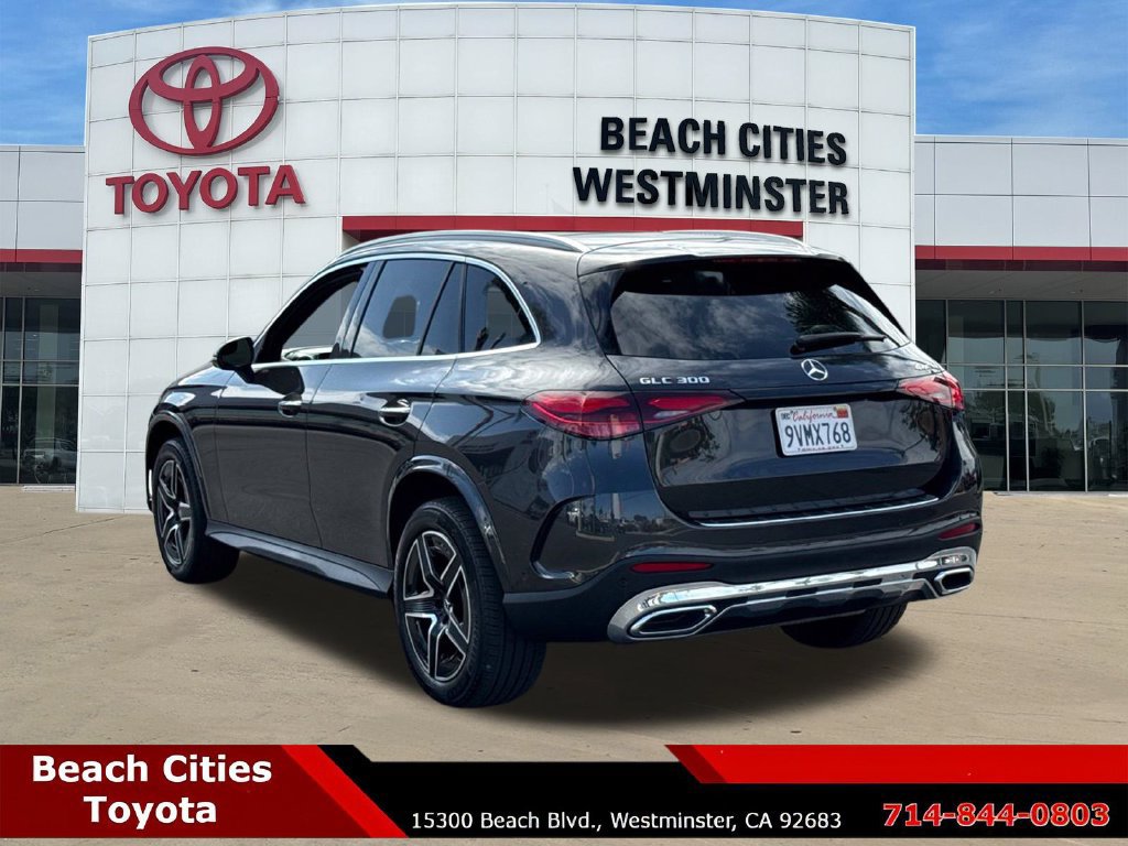 Used 2025 Mercedes-Benz GLC 300 4MATIC image 8