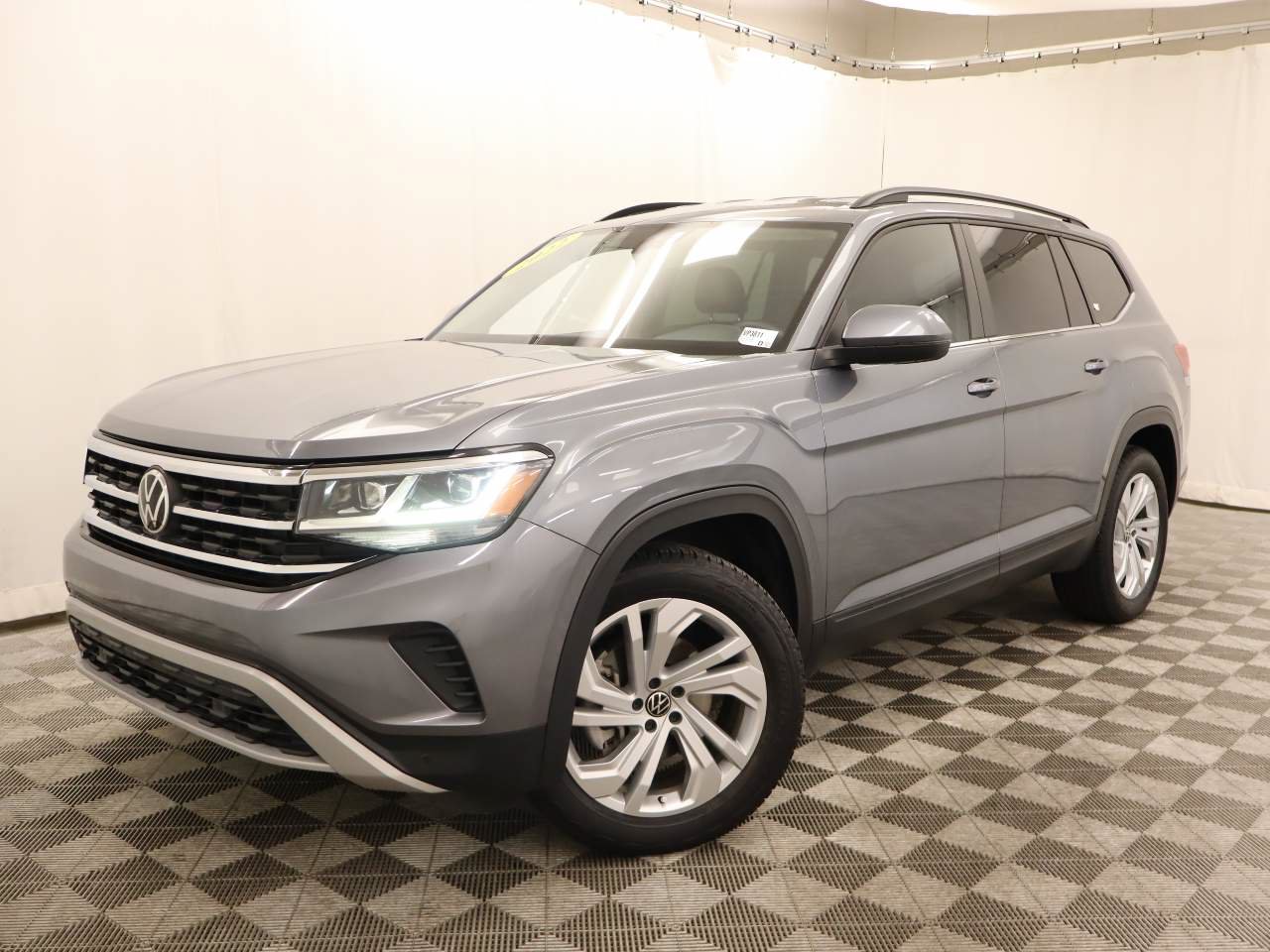 Used 2022 Volkswagen Atlas SE FWD image 1