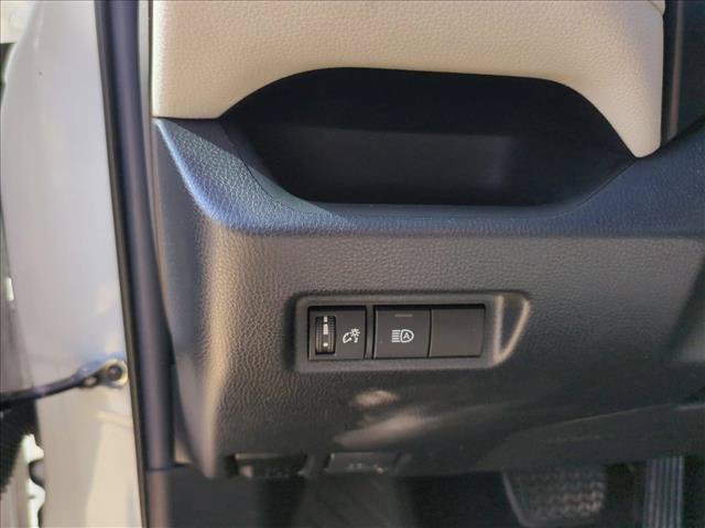 Used 2020 Toyota RAV4 XLE FWD image 13