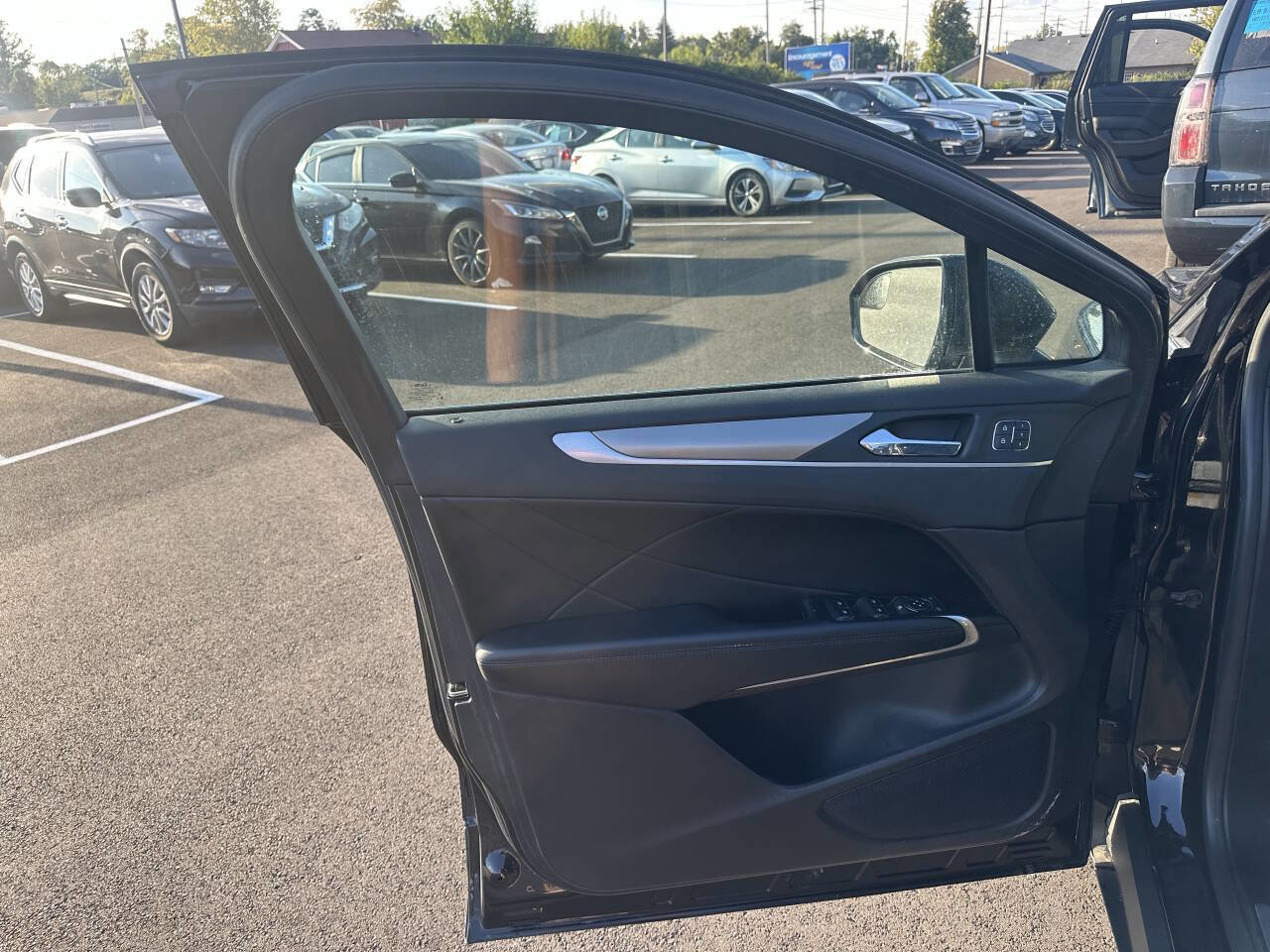 Used 2019 Lincoln MKC Premiere image 14